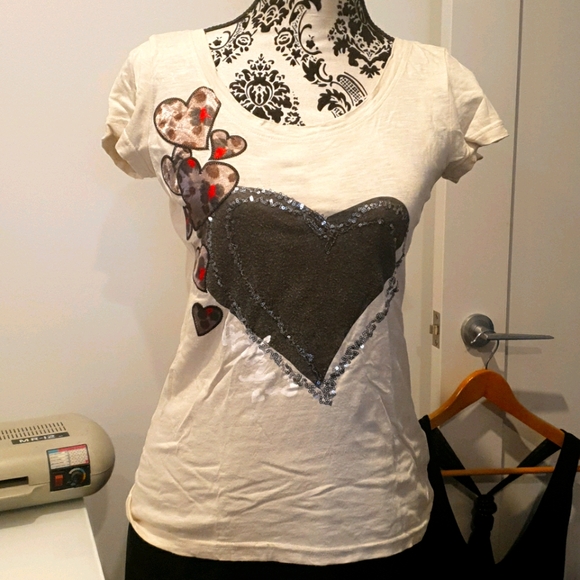 Desigual size 10 heart T shirt
